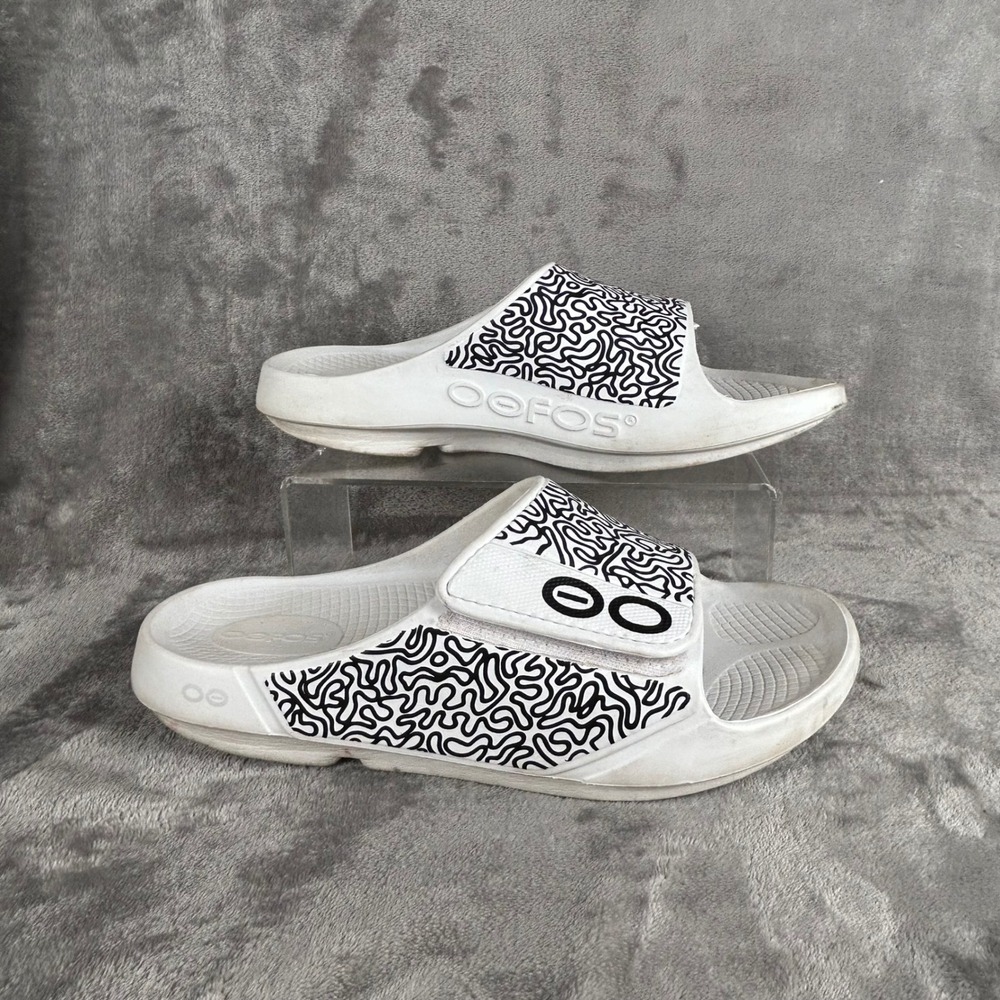 Oofos OOahh Sport Flex Slides White Black Doodle Recovery Sandals Mens 11 W 13